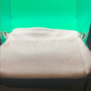 Elegant White Woven Women's Bag